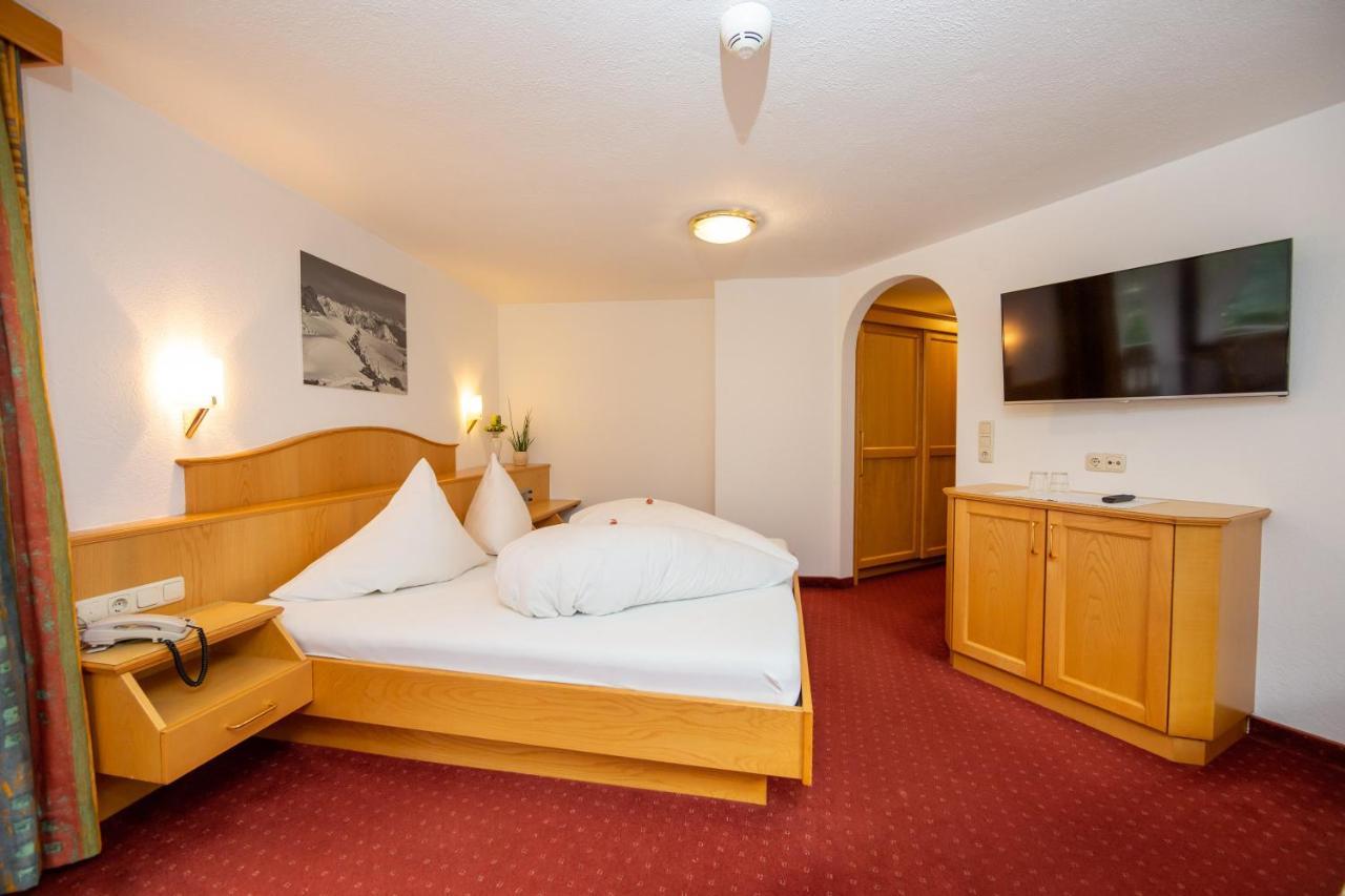 Hotel Garni Tyola Ишгль Экстерьер фото